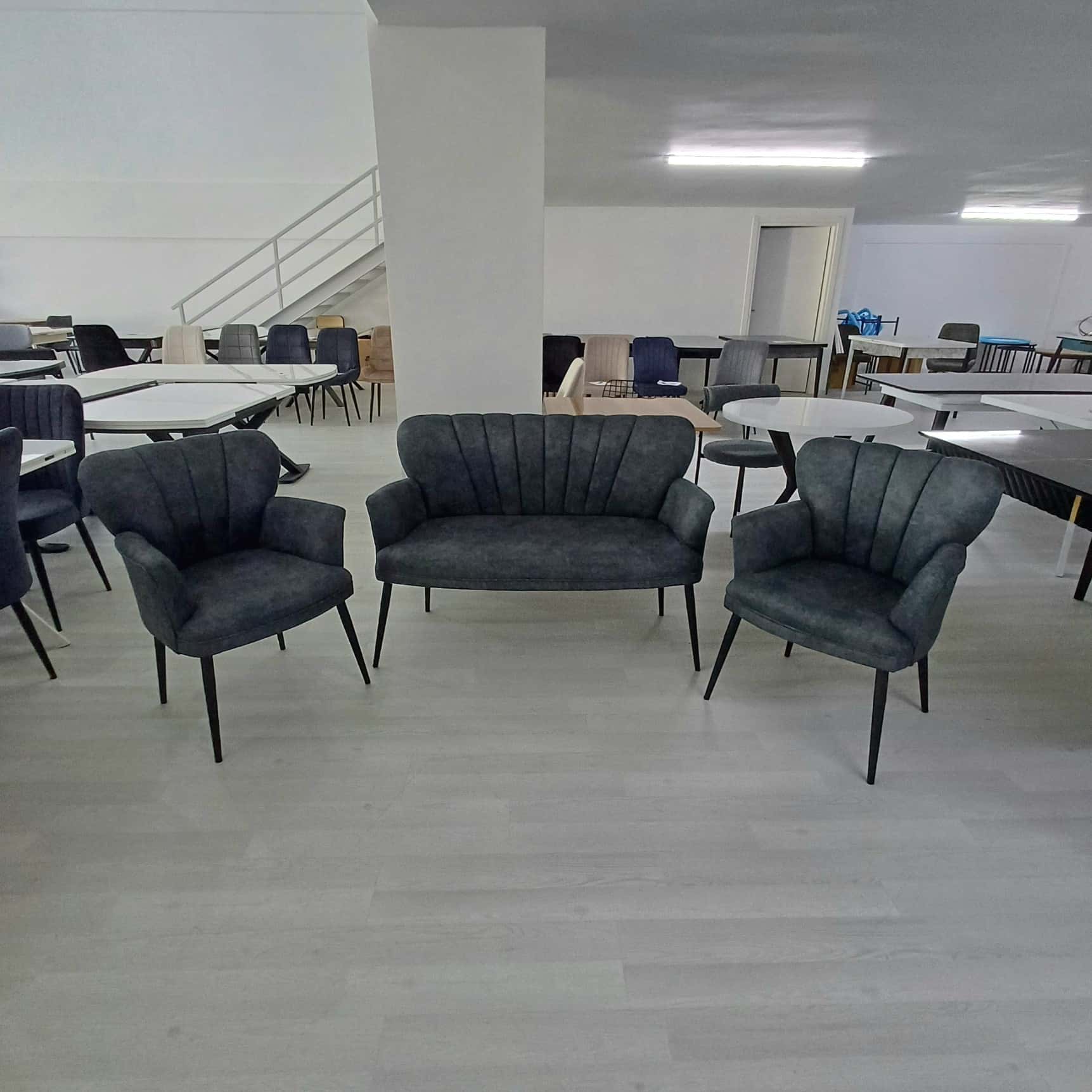 Renkli Sandalye 1